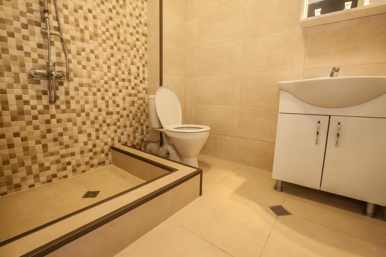 Anri'S Apartments Studio Тбилиси Экстерьер фото