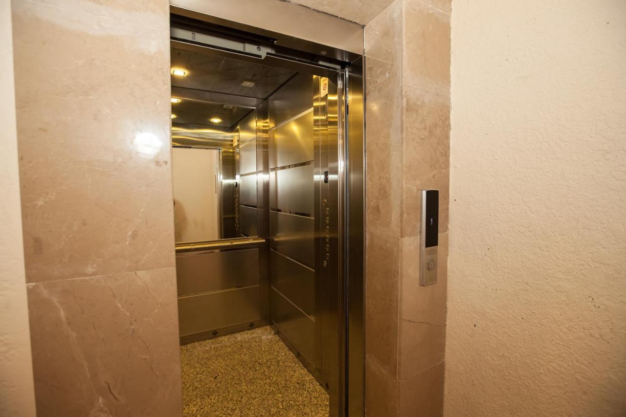 Anri'S Apartments Studio Тбилиси Экстерьер фото